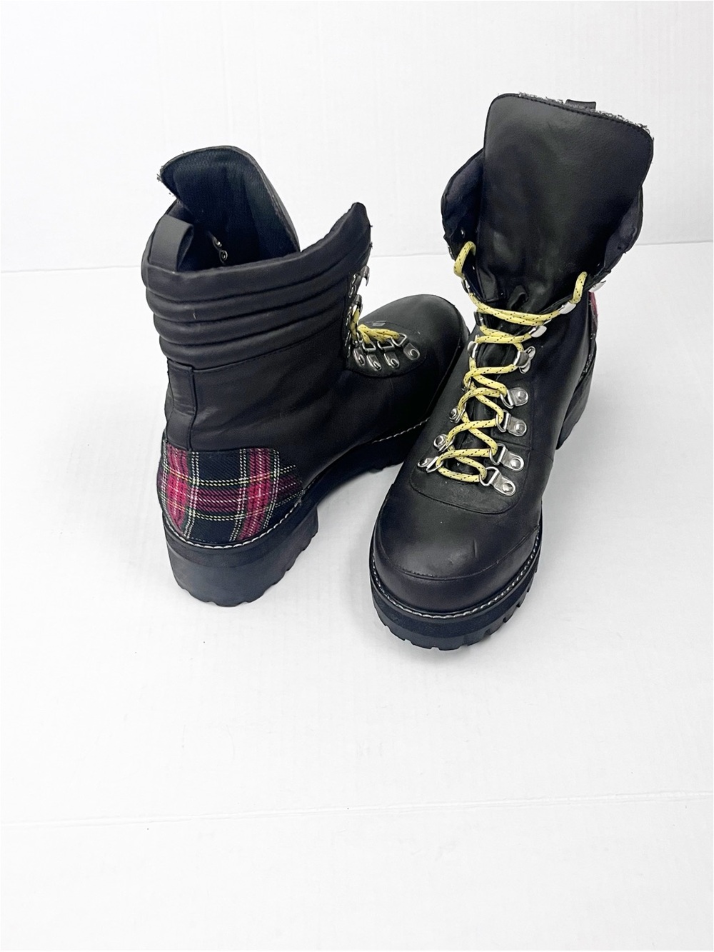 CURRENT MOOD Black Faux Leather Plaid Accent Lug Sole Combat Boots Size 10 Biker